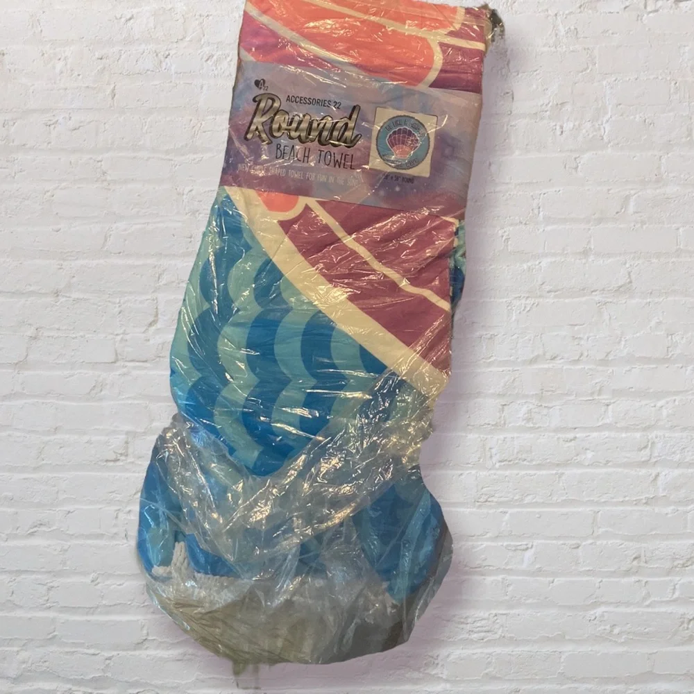 Seashell beach towel round 60” with fringes NWT - Picture 3 of 7